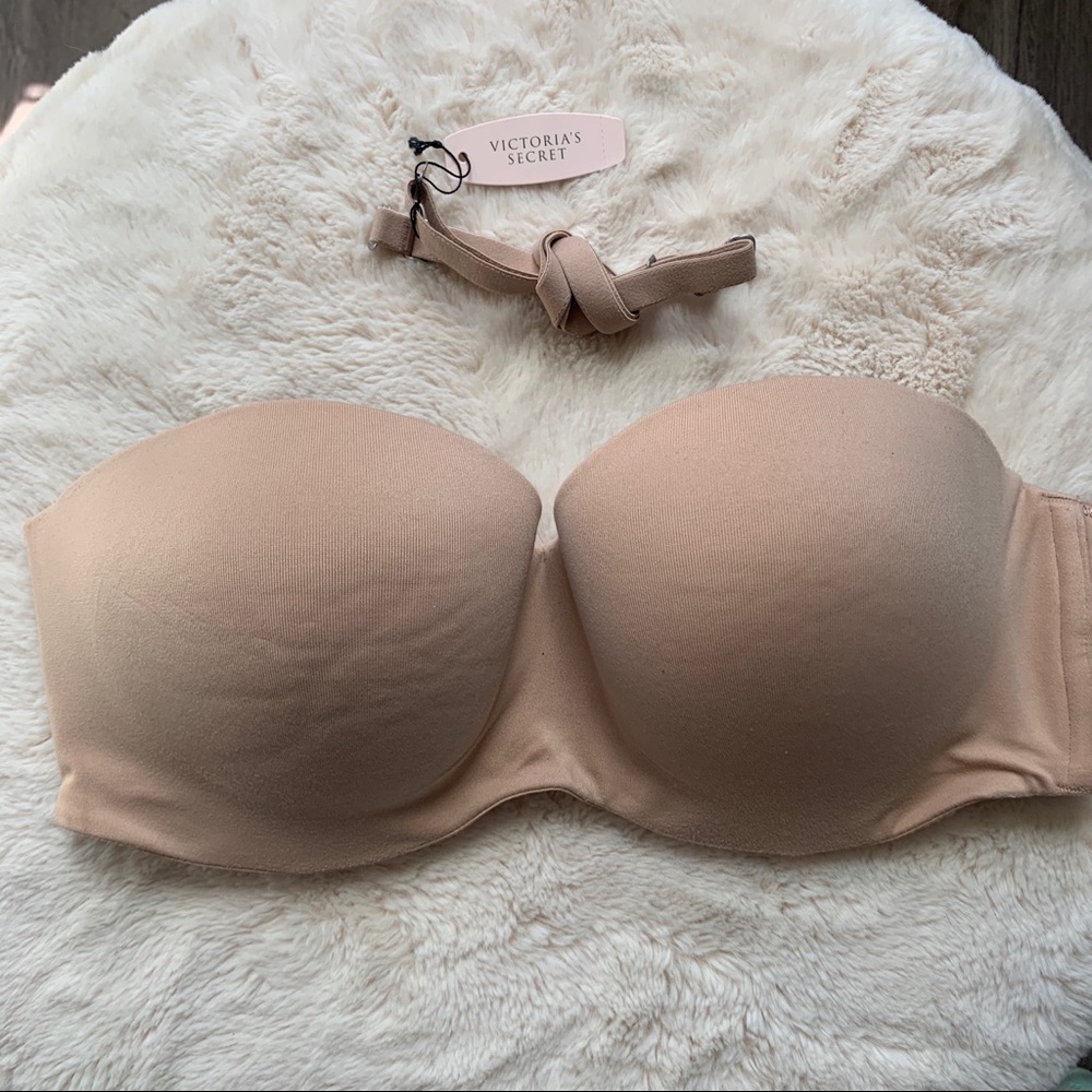 Victoria’s Secret nude strapless bra